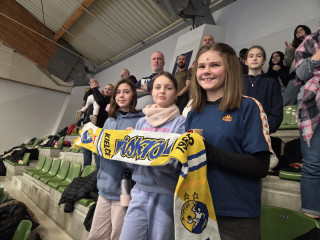 Kibice z naszej szkoły na meczu Industrii Kielce z Gwardią Opole w Hali Legionów