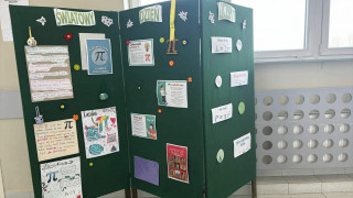 gazetka szkolna na parawanie.