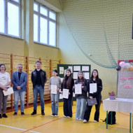 Wręczenie dyplomów laureatkom konkursu kaligraficznego