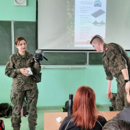 Teoretyczna część szkolenia „Edukacja z wojskiem”.