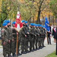 Warta honorowa przy grobie Stefana Artwińskiego.