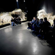 Uczniowie w czasie zwiedzania Parku Legend.