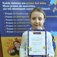 Uczennica z dyplomem