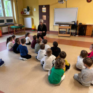 Przedszkolaki w czasie zajęć z okazji TKJ.