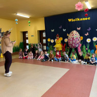 Gry i zabawy z Trójką Wielkanocną