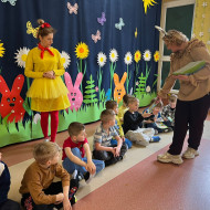 Gry i zabawy z Trójką Wielkanocną
