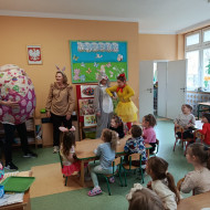 Gry i zabawy z Trójką Wielkanocną