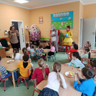 Gry i zabawy z Trójką Wielkanocną