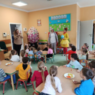 Gry i zabawy z Trójką Wielkanocną