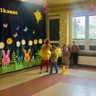 Gry i zabawy z Trójką Wielkanocną