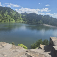 Widok na Jezioro Czorsztyńskie.
