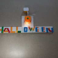Napis z klocków lego.