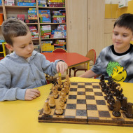 Zabawy uczniów w świetlicy szkolnej