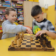 Zabawy uczniów w świetlicy szkolnej