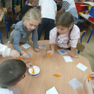 Zajęcia "Z przyrodą za pan brat" w świetlicy szkolnej.