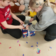  7 urodziny naszego szkolnego przyjaciela – Misia Piątka