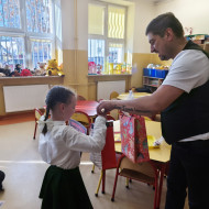 Wręczanie dyplomów i nagród w konkursie fotograficznym