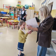 Wręczanie dyplomów i nagród w konkursie fotograficznym