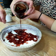 Zajęcia sensoryczne w wersji "halloween" w świetlicy szkolnej