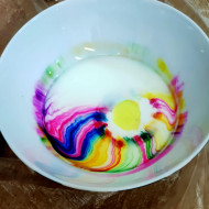 Zajęcia sensoryczne w wersji "halloween" w świetlicy szkolnej