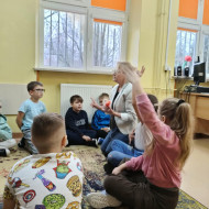 wykonanie prostych karmników dla ptaków