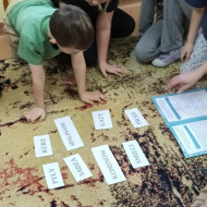 Wykonywanie zadań w zeszytach ćwiczeń