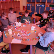 Świetliczaki w zmaganiach z Grinchem