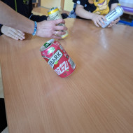  Każdego tygodnia uczniowie poznają inne dziedziny życia z danego okresu -lata 60-te