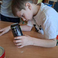  Każdego tygodnia uczniowie poznają inne dziedziny życia z danego okresu -lata 60-te