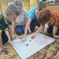  Każdego tygodnia uczniowie poznają inne dziedziny życia z danego okresu -lata 60-te