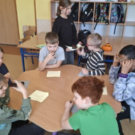 Zajęcia - "Poznaj człowieku sekrety ostatniego wieku"