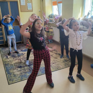 Zajęcia - "Poznaj człowieku sekrety ostatniego wieku"