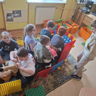 Zajęcia - "Poznaj człowieku sekrety ostatniego wieku"