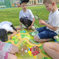 Mali przyrodnicy - obserwacje kwiatów