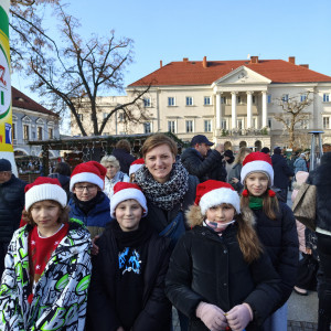 Uczniowie kl.4a z Panią Agatą Wojdą