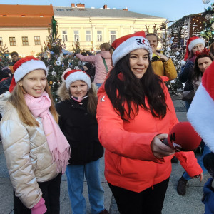 Uczniowie udzielają wywiadu