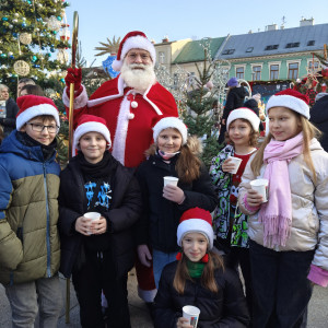 Uczniowie z Mikołajem