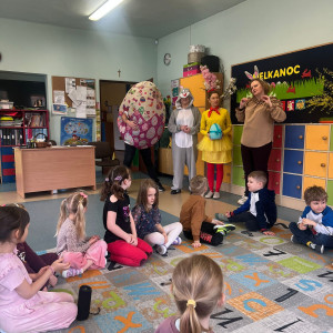 Gry i zabawy z Trójką Wielkanocną