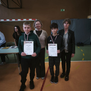 uczniowie i opiekunowie