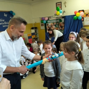 Pasowanie na Świetliczaka z rąk p.dyrektora