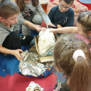  7 urodziny naszego szkolnego przyjaciela – Misia Piątka