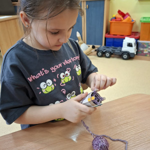  Każdego tygodnia uczniowie poznają inne dziedziny życia z danego okresu -lata 60-te