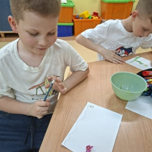 Mali przyrodnicy - obserwacje kwiatów